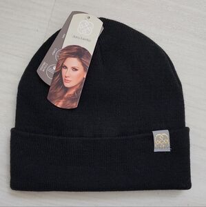 Daisy Fuentes Black Beanie